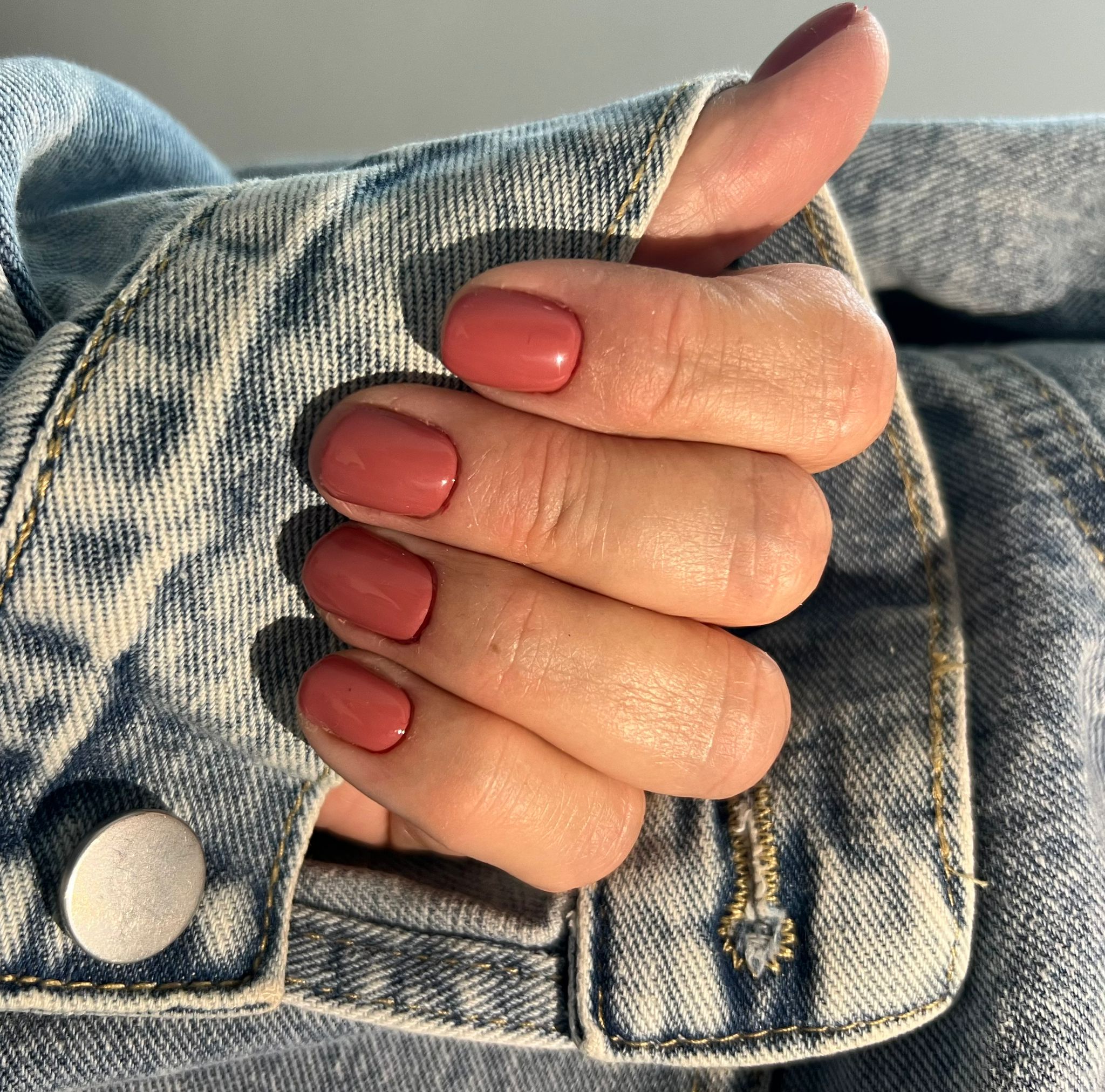 לק ג'ל עדי בניית ציפורניים בית שמש