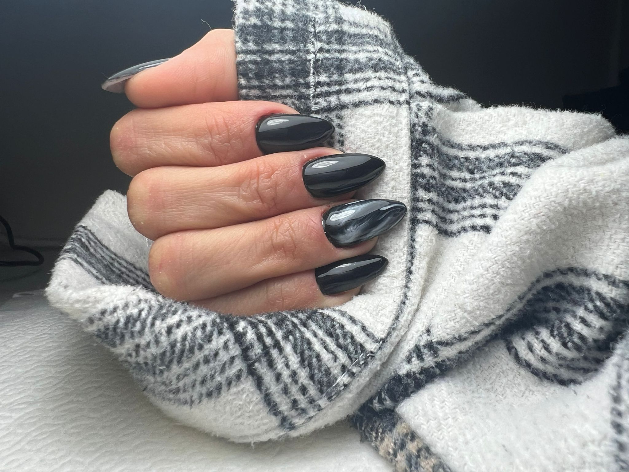 מניקור משולב עדי בניית ציפורניים בית שמש